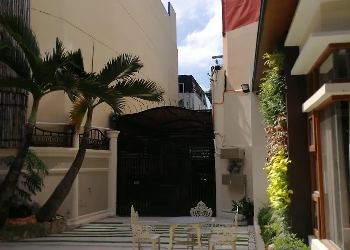 Villa Adria Residences - Diamond Garden - 2 Bedroom Unit For 4 Person *
